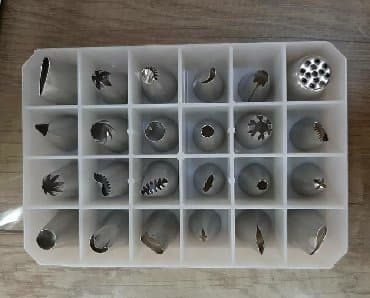 Tort kremi üçün başlıqlar