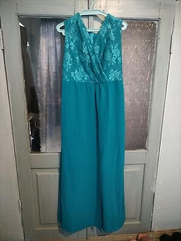 Zümrüd-yaşıl rəngdə uzun ziyafət/gecə geyimi. - Model: V-yaka — 1