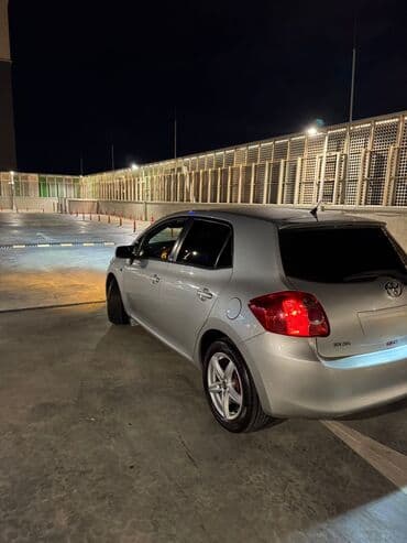 Hyundai: Toyota Auris: 1.4 l | 2010 il Sedan — 8