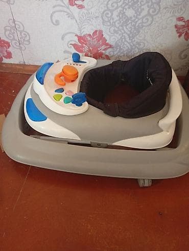 Tibbi maskalar: Uşaq gəzdirəni (walker) - Rənglər: boz-ağ gövdə, mavi dekor — 4