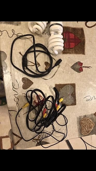 kohne radio: Kabel dəsti - 1 ədəd kompozit AV kabeli: sarı (video), qırmızı və ağ — 2
