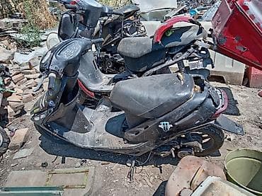 barter menziller: Salam qiymet şərtidi.ele belə yasmisam. qara Honda işləkdi. Qırmızı — 1