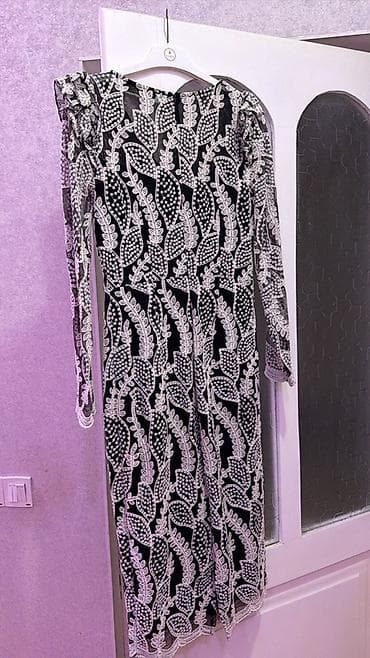 hicab donlar: Qadın donları – 2 model bir yerdə 1) Qara əsaslı, ağ naxışlı ziyafət — 2