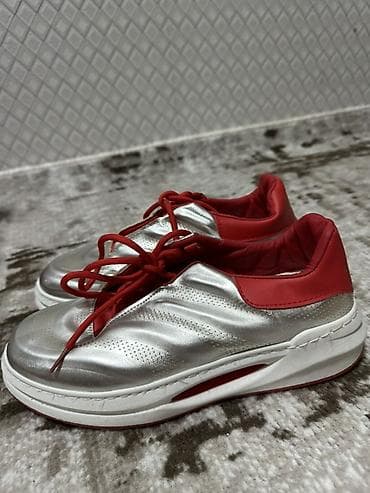 gumus uzuk: Maştağadadır Çox az istifadə olunub İçində tam təzəsi də var — 2