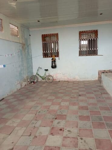 Binəqədi qəs. 3 otaqlı, 95 kv. m, Orta təmir