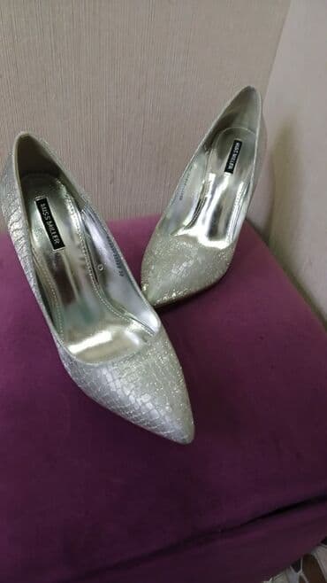 туфли новая не одевала не разу: Туфли, Размер: 38, Новый — 3