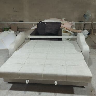 Di̇van-kravat, Açılan, Parça