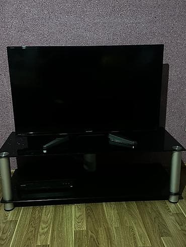 Sharp Aquos LED televizor və şüşə-metal TV stendi - Marka/model