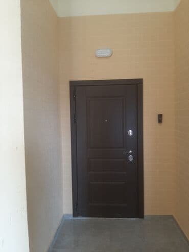 bakıxanov kiraye ev: 28 May metrosundan 700-800şərq bazarından 100 metr məsafədə 177 — 16