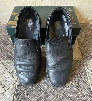 Məhsul: Kişi slip-on dəri ayaqqabısı - Rəng: qara - Model: klassik