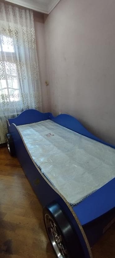 boru: Uşaq üçün maşın formalı çarpayı - Rəng: mavi - Dizayn: yan hissələrdə — 2