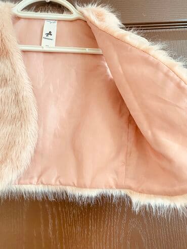 детские вещи из плюшевой пряжи: Жилетка, Для девочек, 2 - 3 года — 2