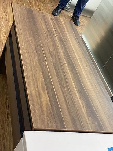 Офисные столы: Для сотрудника, Прямоугольный стол — 2