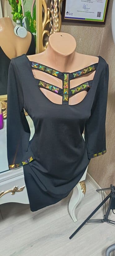 изготовление значков на заказ: Qırmızı və qara zərif onlar hər biri qiyməti ayırdı yenidən seclmir — 9