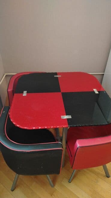 şuşə stol: Mətbəx üçün, Açılmayan, Kvadrat masa, 2 stul — 1