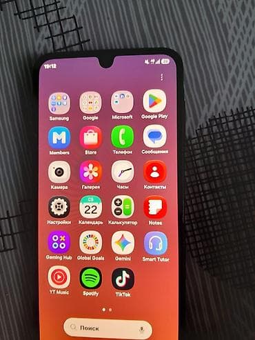 apple 11 mini: Samsung Galaxy A16 — 3