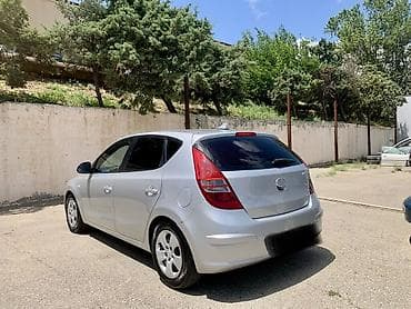 Продажа авто: Hyundai i30: 1.6 л | 2009 г. Хэтчбэк — 5