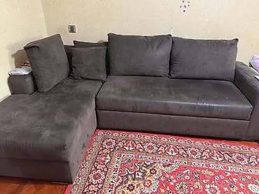 Künc divan satılır. Tünd qəhvəyi rəngdə, müasir üslubda L formalı — 3