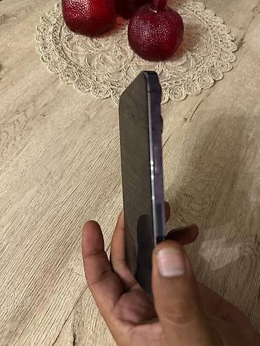 ön kamera: IPhone 14 Pro, Deep Purple, Simsiz şarj — 5