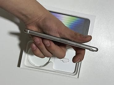 30: IPhone SE 2022, Gümüşü, Barmaq izi — 3