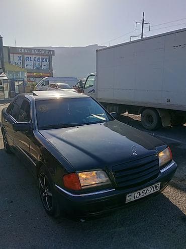 mercedes benz w204: Mercedes-Benz C-Sinif sedan - Kuzov: qara rəng, 4 qapı, sedan - — 1