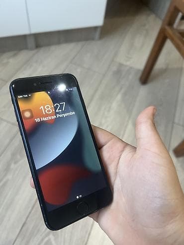 philips xenium 9@9h: IPhone 7 — 2