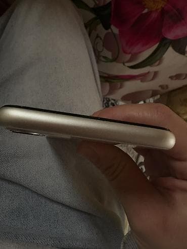 iphone 11 ekranı: IPhone 11, 64 GB, Ağ, Face ID — 4