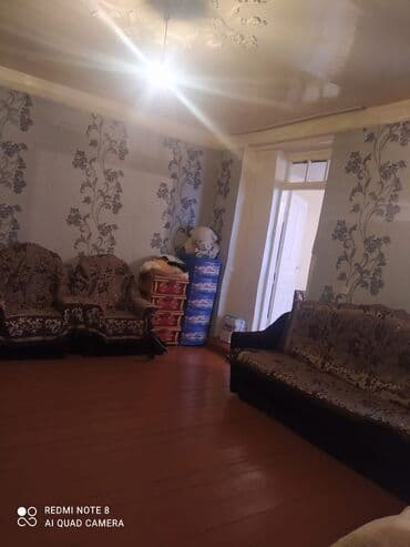 ağdaşda ev: Ev Xaçmaz şəhər s.qurbanov küç.4 mertebeler terefde yerləşir aylıq — 9