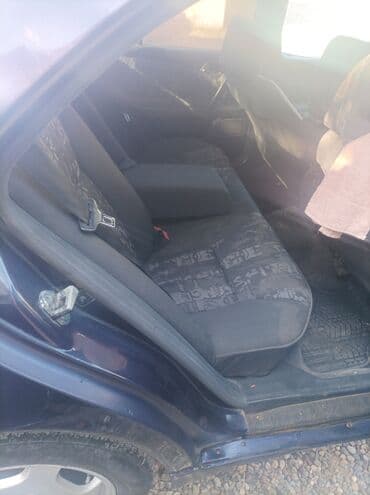 mersedes masini: Mercedes-Benz E-Class: 2.3 l | 1996 il Sedan — 14