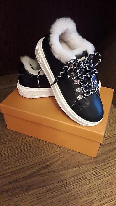 krosofka: Ölçü: 36, rəng - Qara, Yeni — 2