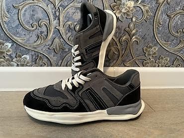 sport corablar: Kişi idman ayaqqabısı Yeni - Rəng: tünd boz/qara detallı, ağ şnur - — 1