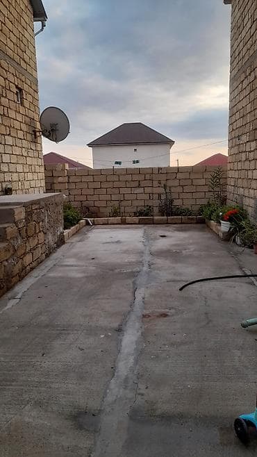 otag: Mehdiabad 2 mərtəbəli mansard həyət evi satılır. Suyu qazı wifi — 2