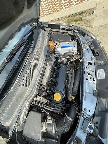 tap az opel astra: Vauxhall Zafira: 1.9 l | 2005 il Van/Minivan — 4