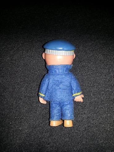 thomas oyuncaq paravoz dəsti: Oyuncaq Gəmi Kapitanı.
Б/у Yeni neyil .
Ölçüsü 25sm — 4