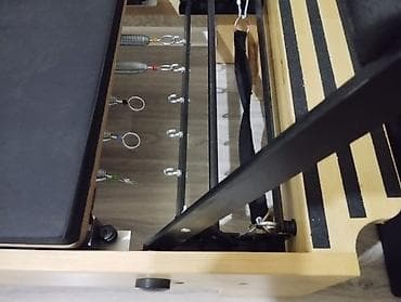 suru: Pilates Reformer trenajoru – taxta karkaslı, tənzimlənən yay müqavimət — 3