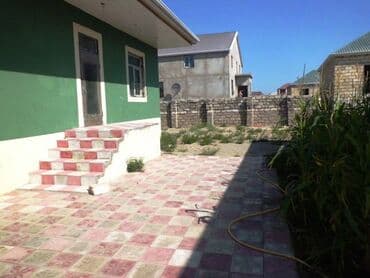 pol taxta: Satılır: geniş həyətli, arxitektur qövs formalı pəncərələri ilə — 9