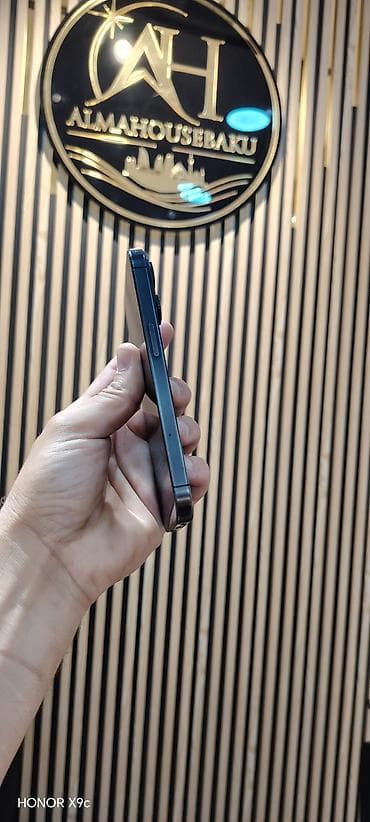 iphone x 12: IPhone 15 Pro, 256 GB, Blue Titanium, Zəmanət, Simsiz şarj, Face ID — 2
