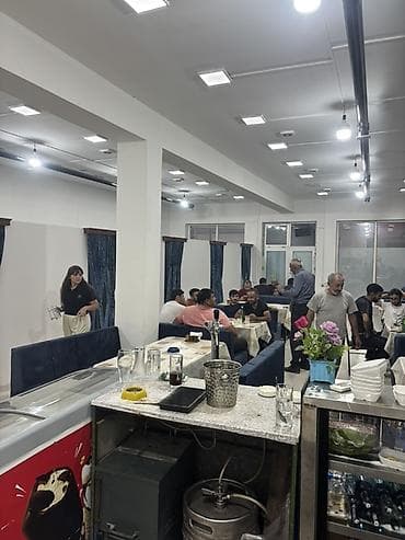 bag evi işi: Ofisiant tələb olunur, Kafe — 2