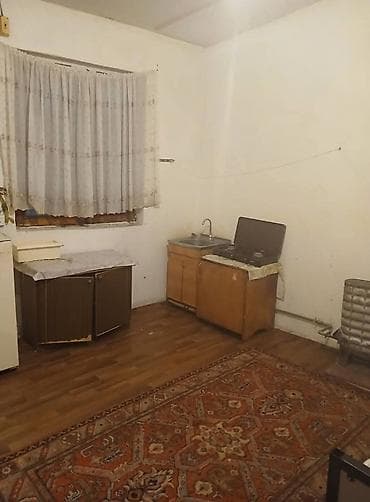 kiraye ev quba: Metro elmlere yaxın bir otaglı heyet evi kirayə verilir obsi heyedir — 4