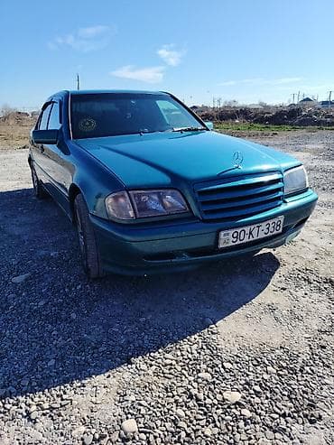 mercedes b class: Mercedes-Benz 220: 2.2 l | 1998 il Sedan — 7