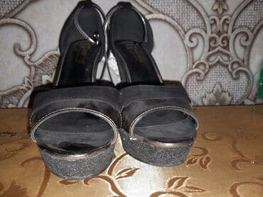 sukeçirməyən kişi sapoqları: Ölçü: 37, rəng - Qara, İşlənmiş — 6