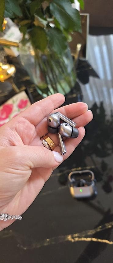 airpods pro max: Simsiz qulaqlıq – şarj qutulu, qrafit/gümüşü rəngdə Samsung Galaxy — 5