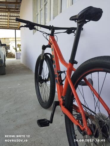 qruz nə deməkdir: İşlənmiş Trek velosipedi Trek, 28", sürətlərin sayı: 16, Pulsuz çatdırılma — 7