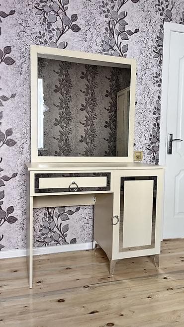 Yeni, Güzgülü, Azərbaycan