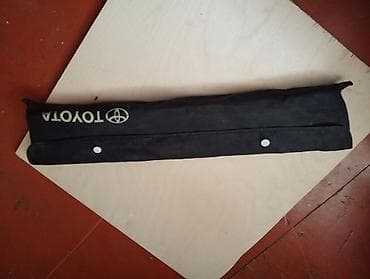 Toyota brendli yol xəbərdarlıq üçbucağı - Rəng: parlaq narıncı