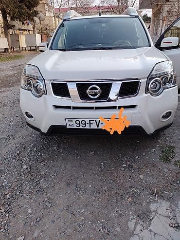 masin adlari ve sekilleri: Nissan X-Trail – ağ rəngli, şəhər və yolsuzluq üçün universal SUV — 1