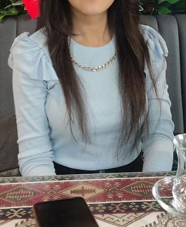 Svitşotlar: - Model: uzunqollu, dairəvi yaxalı - Material: yumşaq, elastik — 2