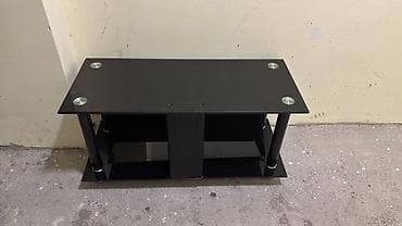 Düz TV altlığı, Polkalı, Şüşəli