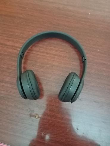 kabelsiz internet bakı: Qulaqcıq – simsiz on-ear model, qara rəng Xüsusiyyətlər: - Bluetooth — 2