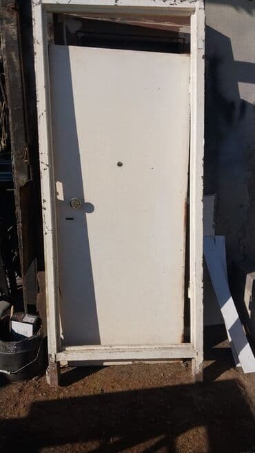 Dəmir çərçivəli giriş qapısı Hun 198× eni 88 - Material: metal karkas